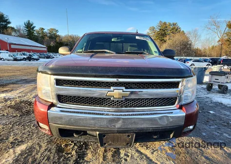 2008 Chevrolet Silverado K1500 z USA, uszkodzony, nr VIN 2GCEK19J681211754